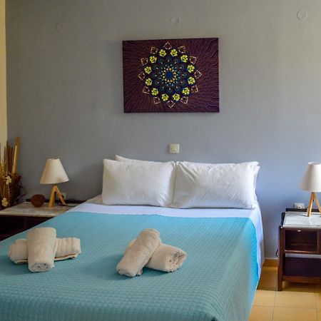 Manto On The Beach Apartments Барбати Экстерьер фото