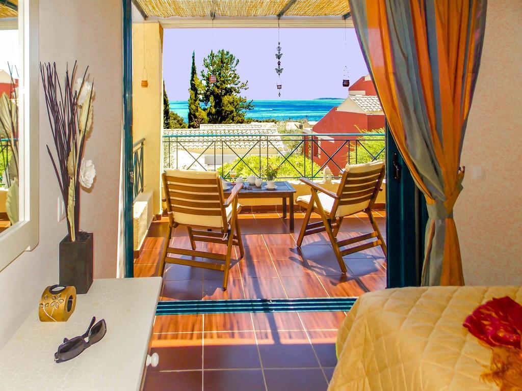 Manto On The Beach Apartments Барбати Экстерьер фото